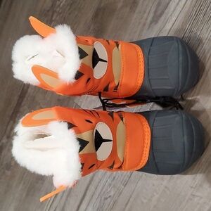 Cat & Jack Tiger Winter Boots Size 6
